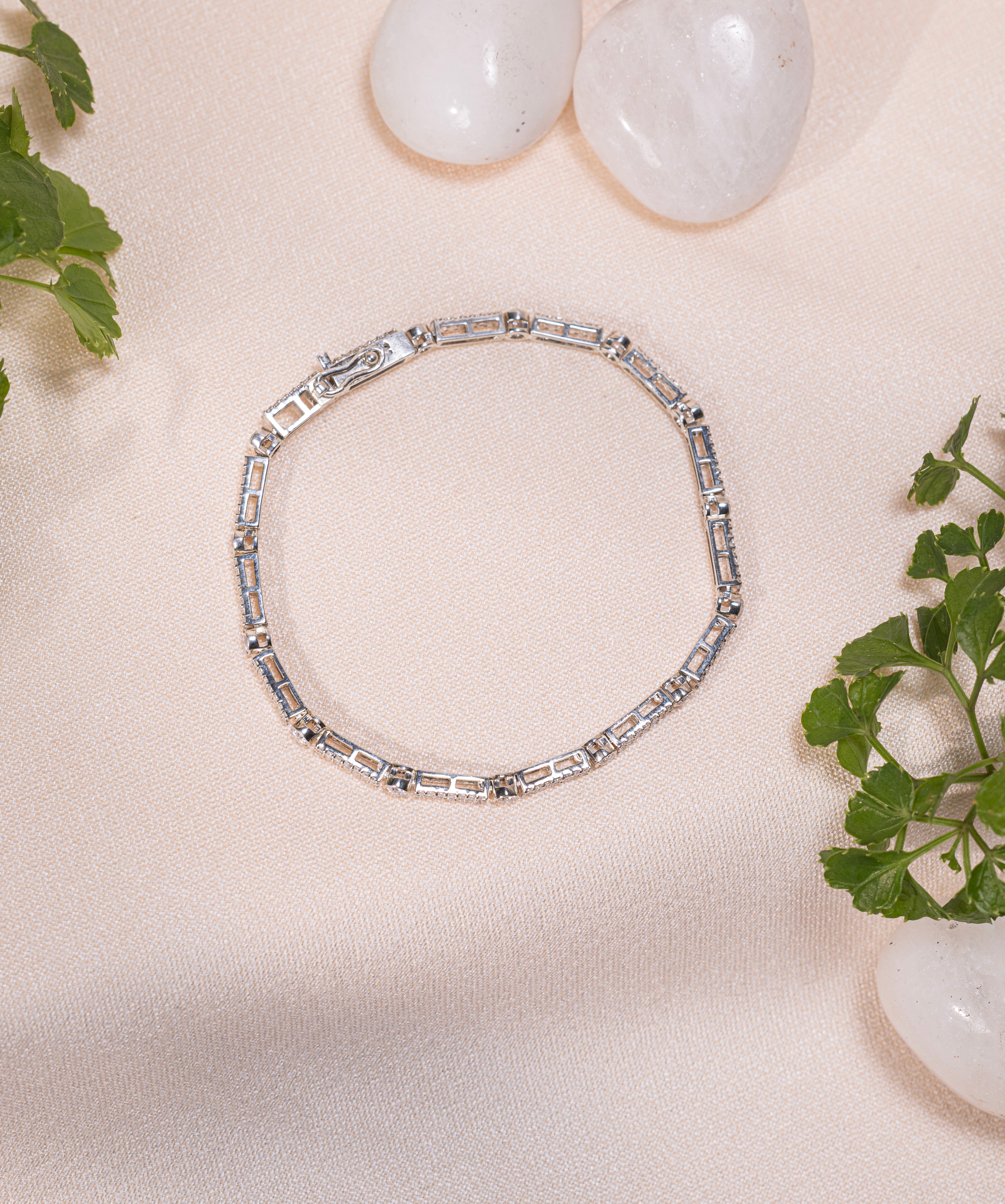 Linked Paisley Diamond Slip Bangle