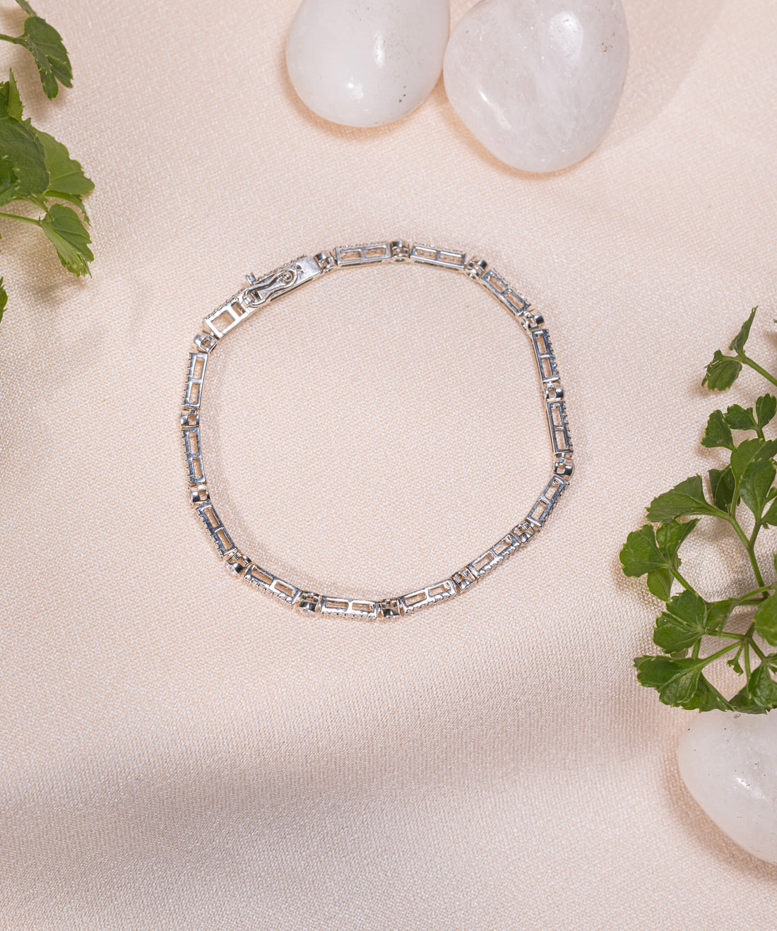 Linked Paisley Diamond Slip Bangle