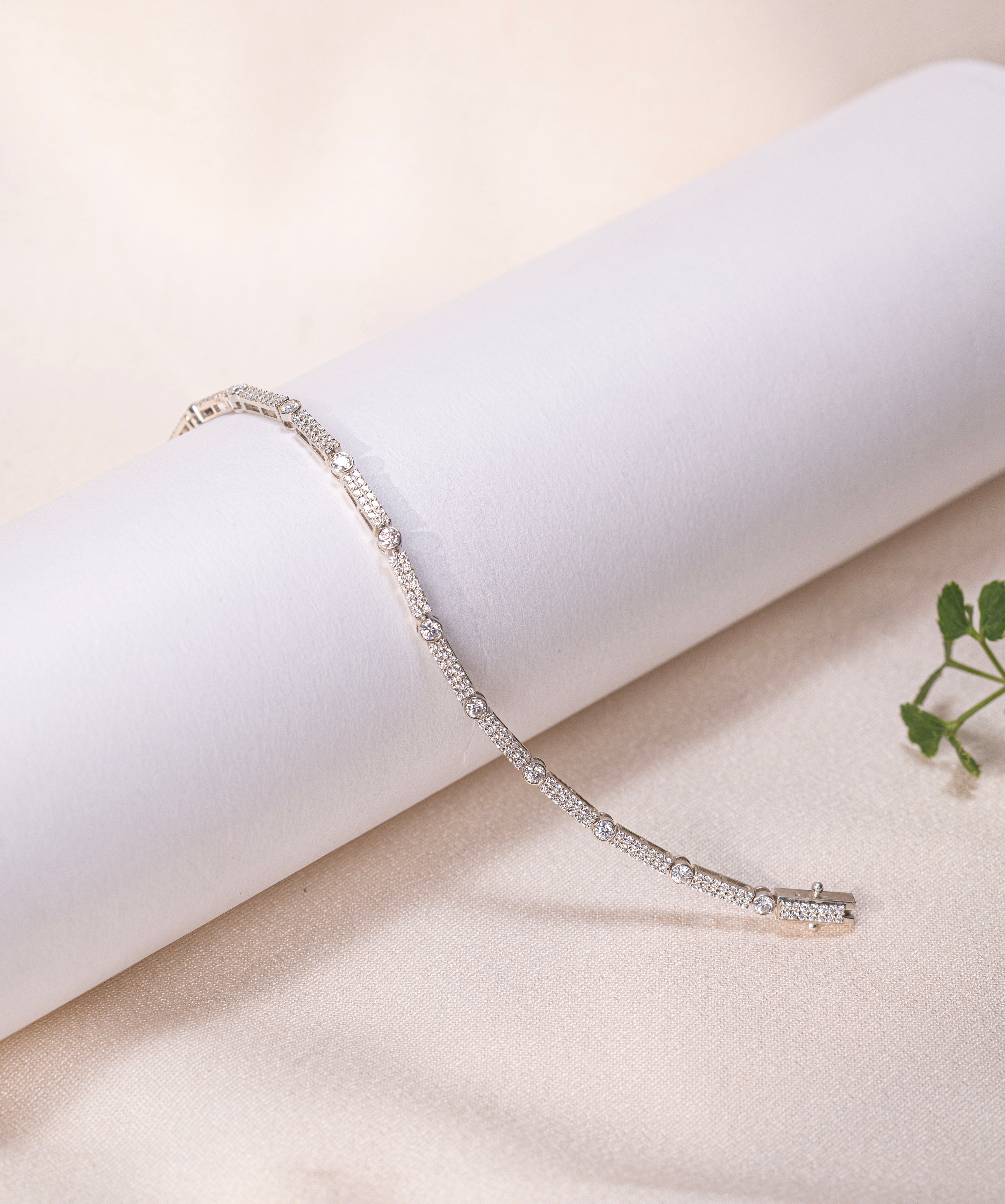 Linked Paisley Diamond Slip Bangle