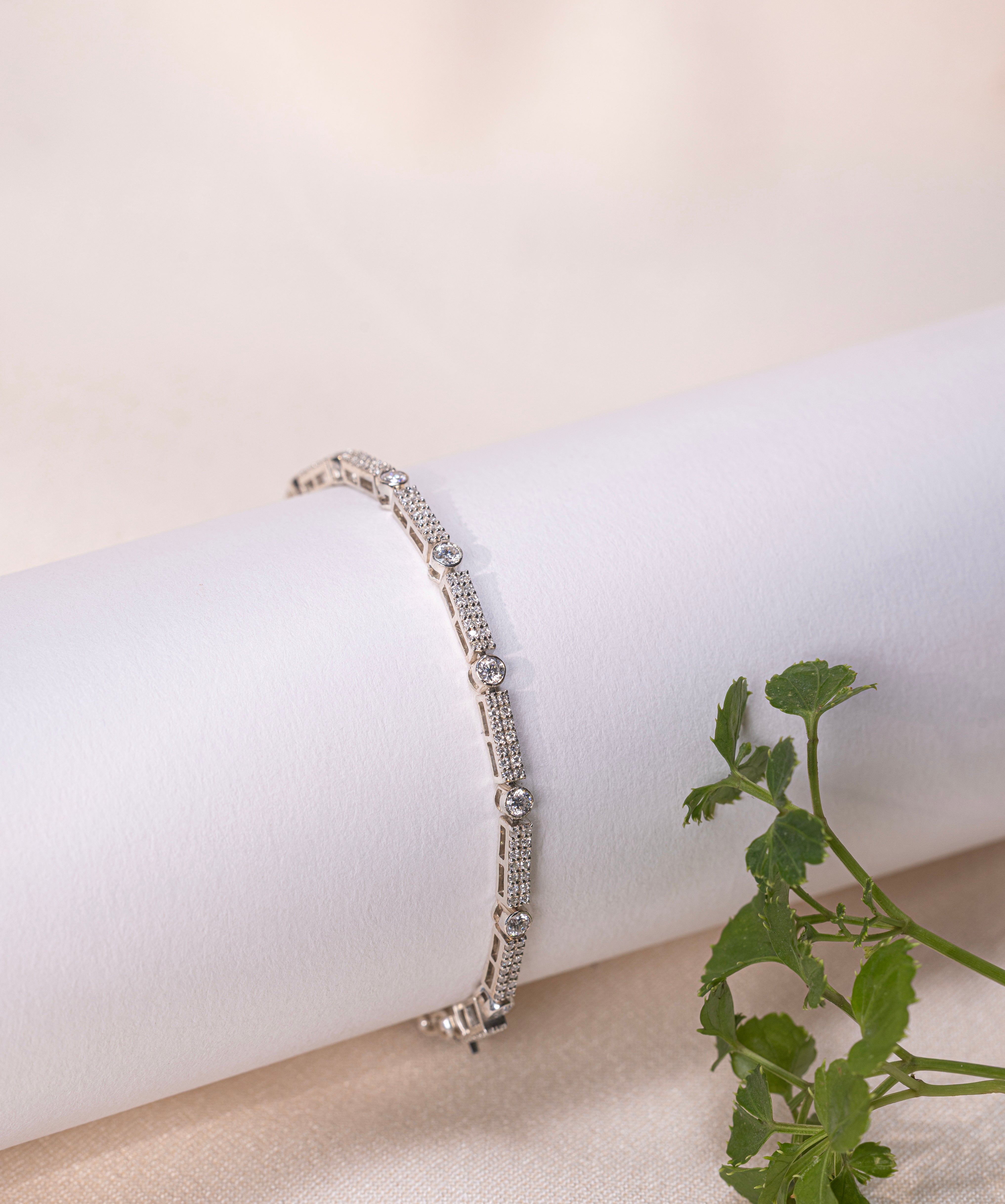 Linked Paisley Diamond Slip Bangle